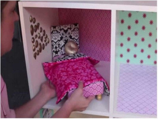 diy bookshelf dollhouse