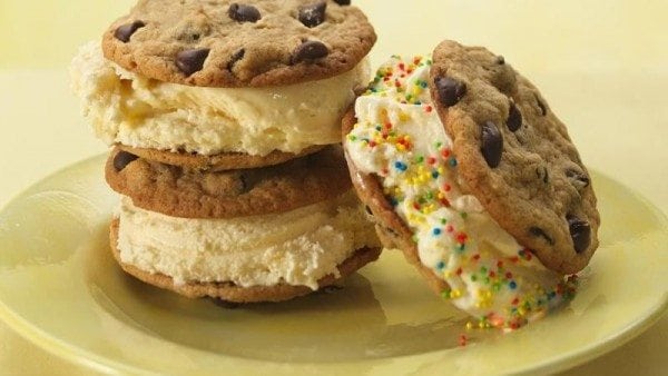 cookie ice cream sandwich