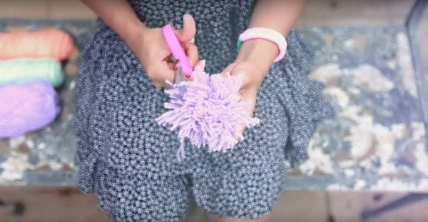 DIY Yarn Pom Pom Flower