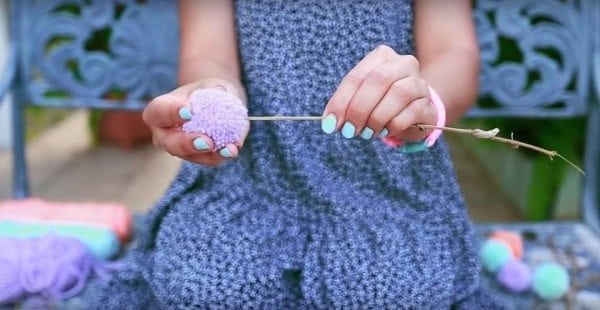 DIY Yarn Pom Pom Flower