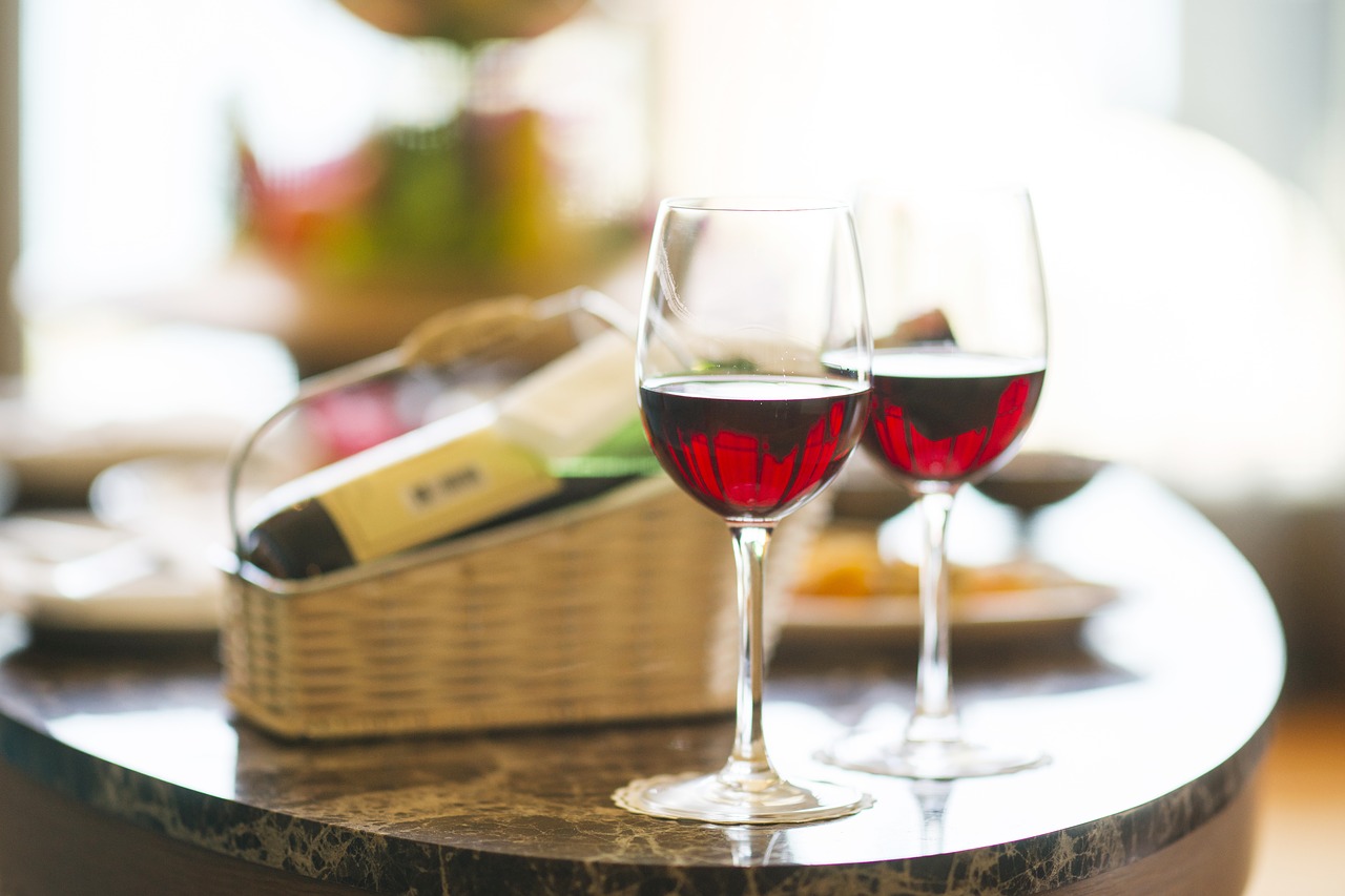 The classic red wine pairs amazingly with Italian pasta dishes. Your date will surely love it!